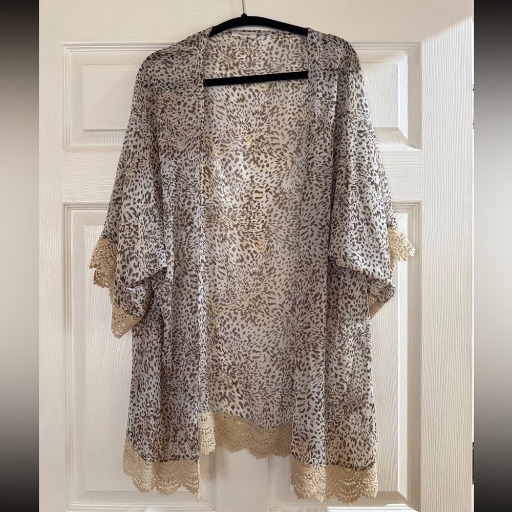 Maurices Leopard Print Kimono with Lace Trim
